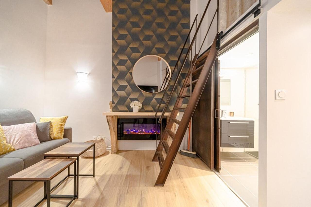 Le Petit Platiere - Renovated Apartment - Terreaux Lyon Exteriör bild